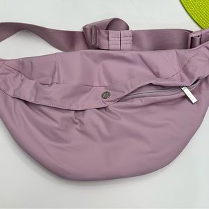 Lululemon Large Classic Belt bag 3.5 L